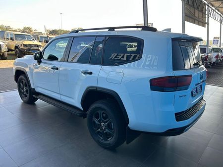2026-Toyota-Land-Cruiser-300-V6-33D-GR-S_3