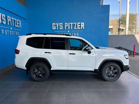 2026-Toyota-Land-Cruiser-300-V6-33D-GR-S_5