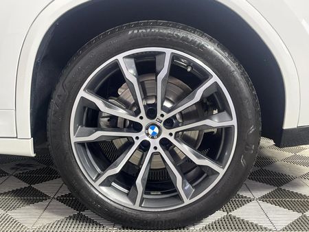 2022-BMW-X4-xDrive20d-M-Sport_17