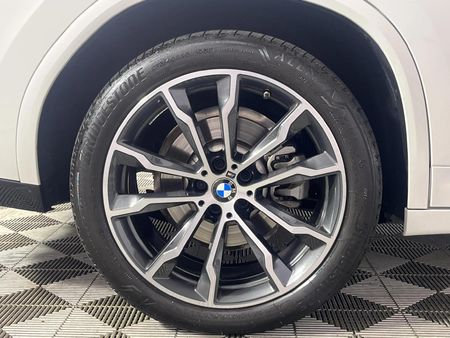 2022-BMW-X4-xDrive20d-M-Sport_18