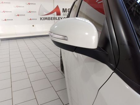 2022-Toyota-Urban-Cruiser-15-Xs-Auto_9