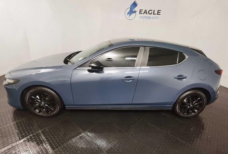 2020-Mazda-3-15-Active-5-dr_9