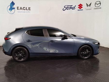 2020-Mazda-3-15-Active-5-dr_10