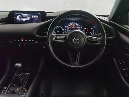 2020-Mazda-3-15-Active-5-dr_17