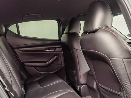 2020-Mazda-3-15-Active-5-dr_18