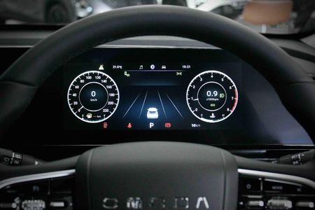 2026-Omoda-C5-15T-Luxury-X_13
