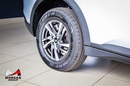 2026-Mahindra-XUV-700-20-AX5-Auto_3