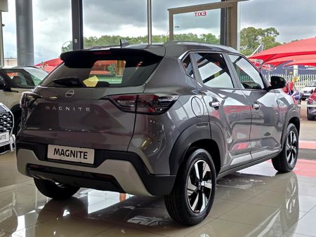 2026-Nissan-Magnite-10-Acenta_5