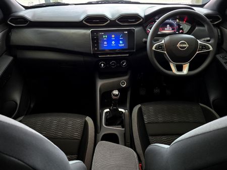 2026-Nissan-Magnite-10-Acenta_8