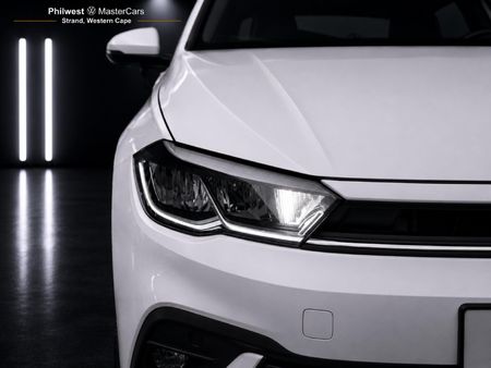 2024-Volkswagen-Polo-10-TSI_10