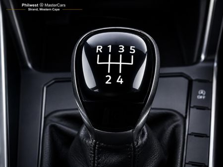 2024-Volkswagen-Polo-10-TSI_11