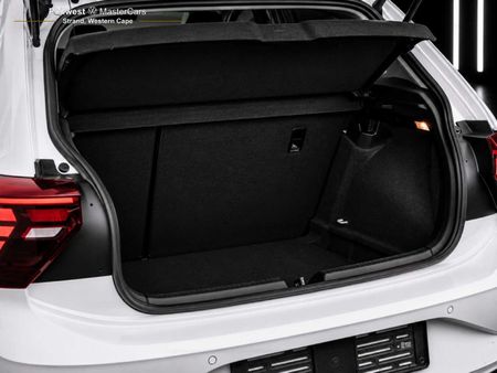2024-Volkswagen-Polo-10-TSI_12