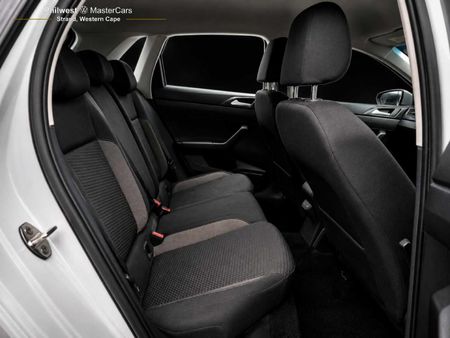 2024-Volkswagen-Polo-10-TSI_13