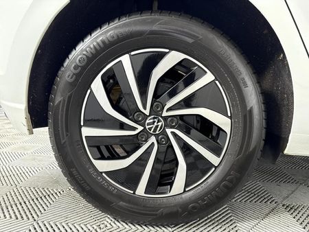 2025-Volkswagen-Polo-10-TSI_7