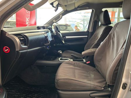 2021-Toyota-Hilux-28-GD-6-Raider-4x4-Auto-Double-Cab_10