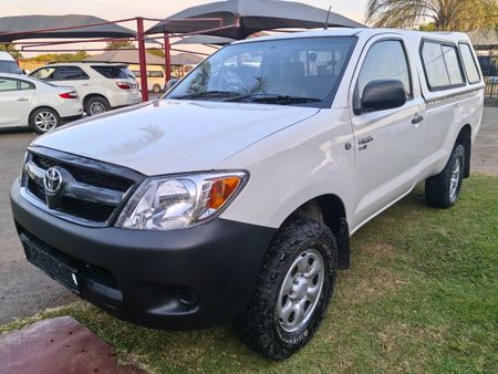 2009-Toyota-Hilux-25-D-4D_0