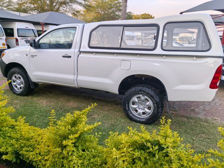 2009-Toyota-Hilux-25-D-4D_7