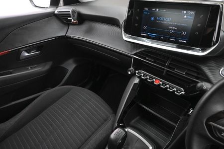 2022-Peugeot-208-12-Active_9