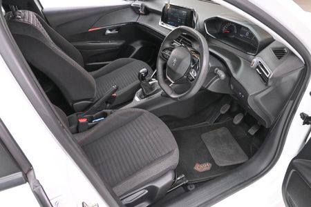 2022-Peugeot-208-12-Active_3