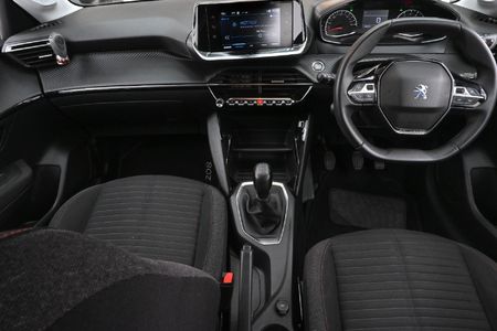 2022-Peugeot-208-12-Active_7