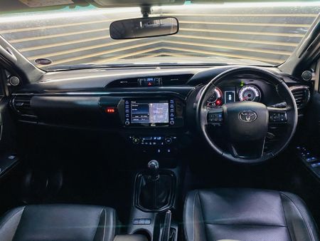 2019-Toyota-Hilux-28-GD-6-Raised-Body-Raider-Double-Cab_16