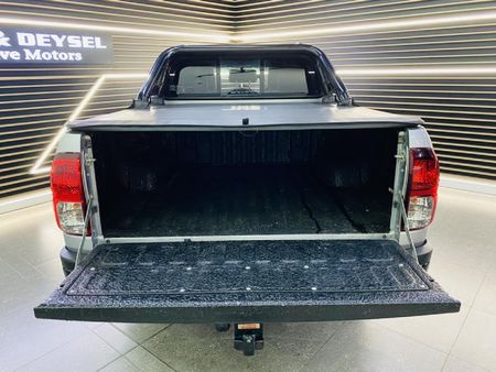 2019-Toyota-Hilux-28-GD-6-Raised-Body-Raider-Double-Cab_8