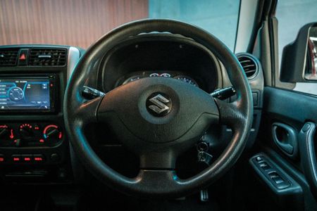 2014-Suzuki-Jimny-13_12