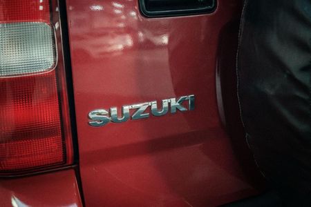 2014-Suzuki-Jimny-13_23