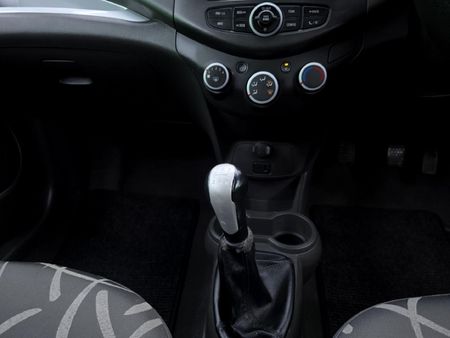 2014-Chevrolet-Spark-12-LS_10