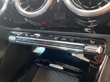 2021-Mercedes-Benz-A-Class-A-200-Auto_13