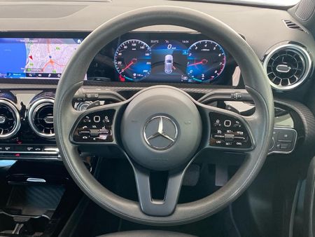 2021-Mercedes-Benz-A-Class-A-200-Auto_16