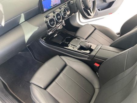 2021-Mercedes-Benz-A-Class-A-200-Auto_18