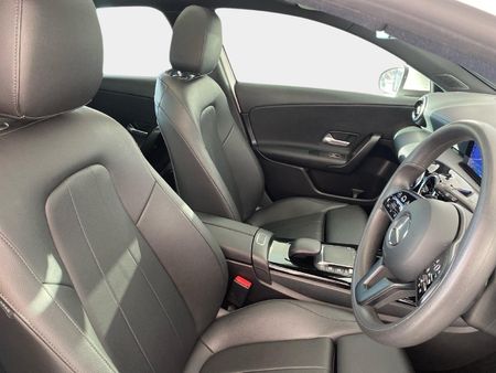 2021-Mercedes-Benz-A-Class-A-200-Auto_8
