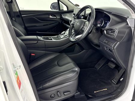 2022-Hyundai-Santa-Fe-R22-Executive-Auto-7-seat_9