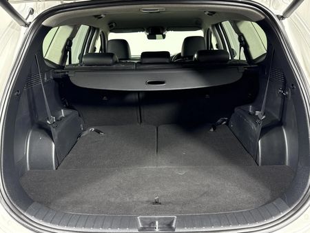 2022-Hyundai-Santa-Fe-R22-Executive-Auto-7-seat_13