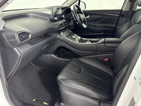 2022-Hyundai-Santa-Fe-R22-Executive-Auto-7-seat_8