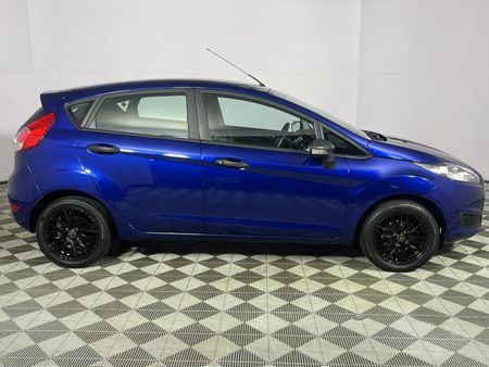 2017-Ford-Fiesta-10-EcoBoost-Trend-5-dr_16