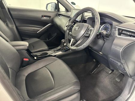 2022-Toyota-Corolla-Cross-18-XS-Hybrid_9