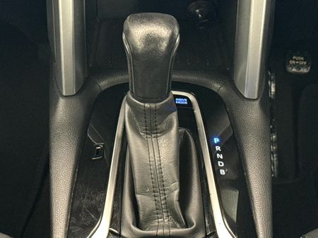 2022-Toyota-Corolla-Cross-18-XS-Hybrid_10