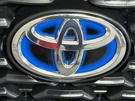 2022-Toyota-Corolla-Cross-18-XS-Hybrid_11