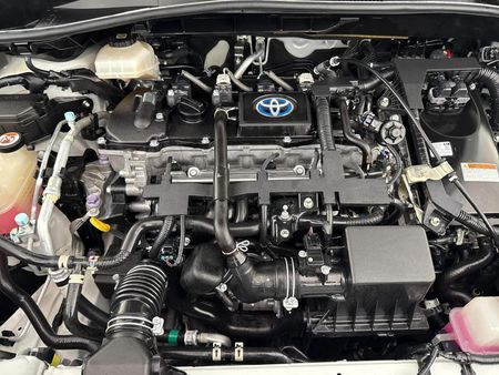 2022-Toyota-Corolla-Cross-18-XS-Hybrid_13