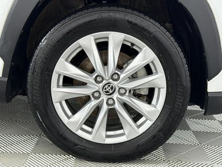 2022-Toyota-Corolla-Cross-18-XS-Hybrid_5
