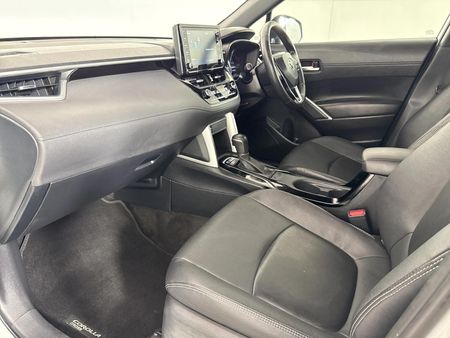 2022-Toyota-Corolla-Cross-18-XS-Hybrid_8