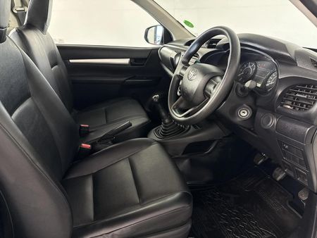 2018-Toyota-Hilux-24-GD-6-Raised-Body-SRX-Single-Cab_7