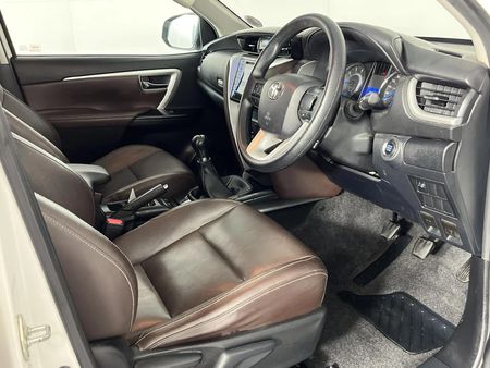 2017-Toyota-Fortuner-24-GD-6-Raised-Body_9