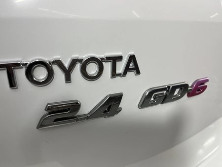 2017-Toyota-Fortuner-24-GD-6-Raised-Body_11