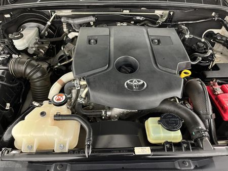 2017-Toyota-Fortuner-24-GD-6-Raised-Body_13