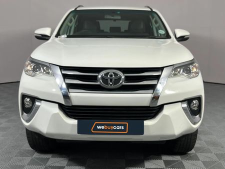 2017-Toyota-Fortuner-24-GD-6-Raised-Body_15