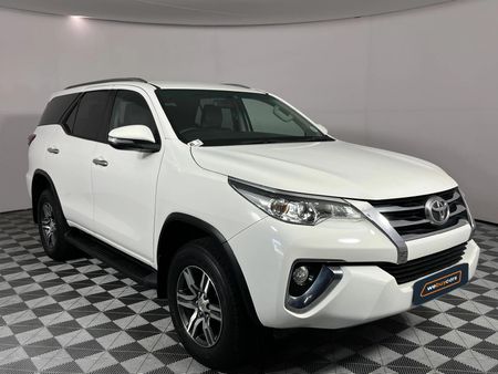 2017-Toyota-Fortuner-24-GD-6-Raised-Body_16