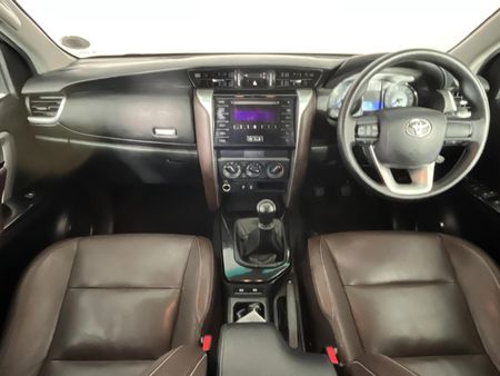 2017-Toyota-Fortuner-24-GD-6-Raised-Body_1